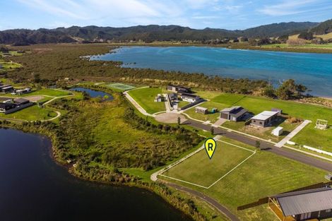 Photo of property in 13 Taniwha Place, Matarangi, 3592