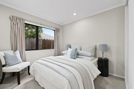 Photo of property in 60 Seamount Drive, Red Beach, 0932