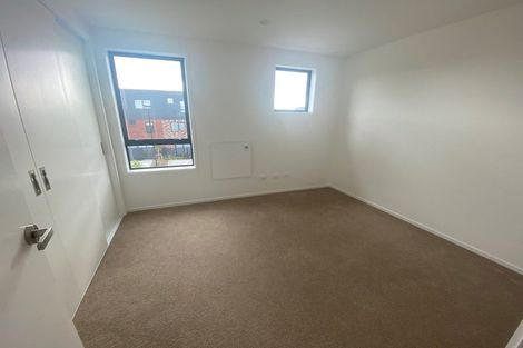 Photo of property in 19 Kotuitui Street, Manukau, Auckland, 2104