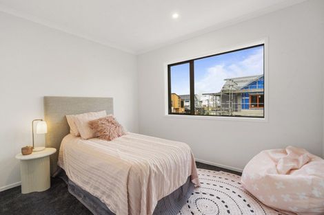 Photo of property in 33 Bristol Freighter Road, Hobsonville, 0616
