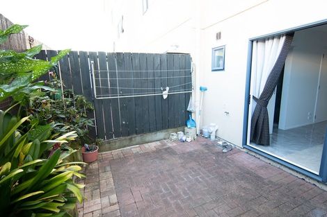 Photo of property in 17a/9 Delta Avenue, New Lynn, Auckland, 0600