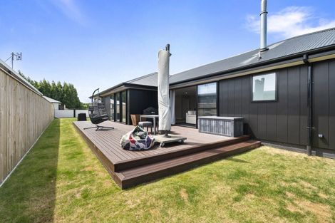 Photo of property in 12 Kanzan Grove, Maewa, Feilding, 4702