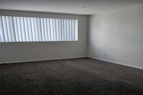 Photo of property in 44 Everglade Drive, Goodwood Heights, Auckland, 2105