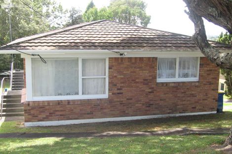 Photo of property in 2/321 Wairau Road, Totara Vale, Auckland, 0627