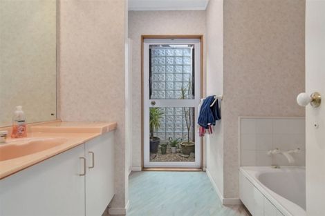Photo of property in 9r Cherry Way, Bethlehem, Tauranga, 3110