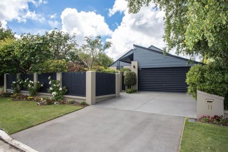 Photo of property in 11 Cricklewood Place, Avonhead, Christchurch, 8042