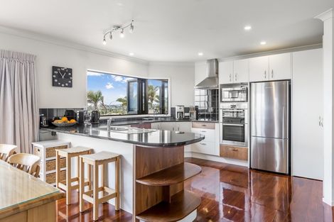 Photo of property in 49 Grovenor Drive, Orewa, 0931