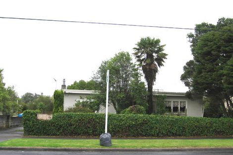 Photo of property in 2/28 Woodglen Road, Glen Eden, Auckland, 0602