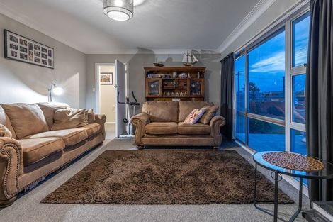 Photo of property in 24 Ferguson Street, Levin, 5510