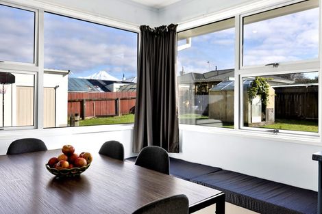 Photo of property in 53 Broadway, Stratford, 4332