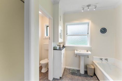 Photo of property in 332 Kuku East Road, Kuku, Manakau, 5570