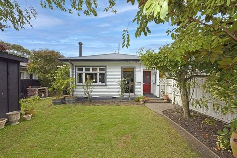 Photo of property in 42 Nortons Road, Avonhead, Christchurch, 8042