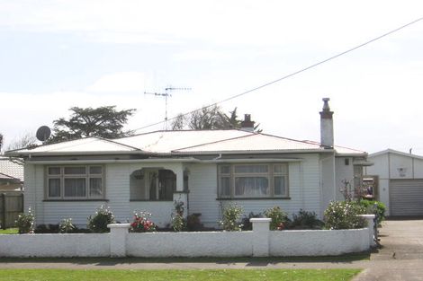 Photo of property in 16 Trafalgar Street, Levin, 5510