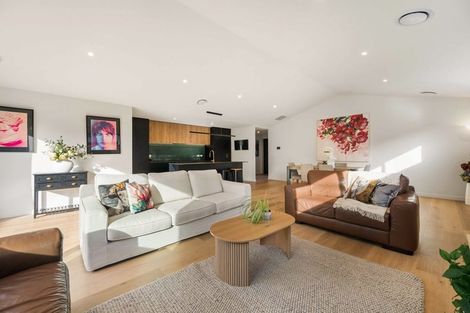 Photo of property in 10 Mason Street, Wanaka, 9305