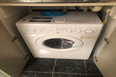 Photo of property in Atrium Towers, 4f/154 The Terrace, Wellington Central, Wellington, 6011