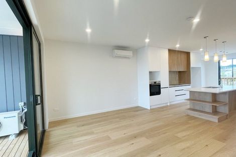 Photo of property in 3 Heketara Way, Massey, 0614