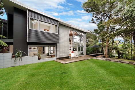 Photo of property in 21 Chamari Close, Titirangi, Auckland, 0604