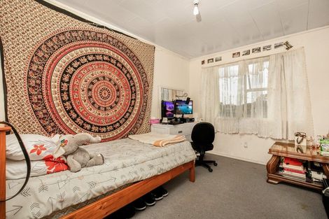 Photo of property in 16 Wenlock Place, Manurewa, Auckland, 2102