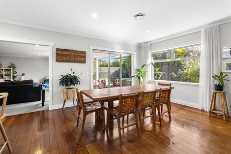 Photo of property in 30 Nobs Line, Strandon, New Plymouth, 4312