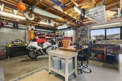 Photo of property in 14 Edgewood Way, Henderson, Auckland, 0612