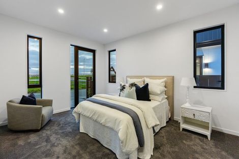 Photo of property in 218 Vaughans Road, Long Bay, Auckland, 0792