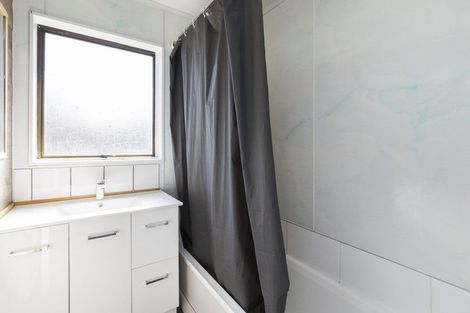 Photo of property in 31 Peter Hall Drive, Kelvin Grove, Palmerston North, 4414