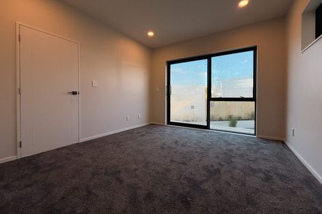 Photo of property in 5a Topliss Drive, Northcross, Auckland, 0632