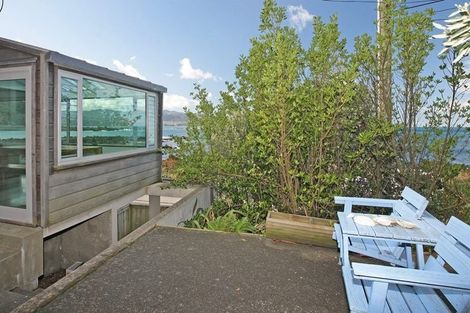 Photo of property in 150 The Esplanade, Houghton Bay, Wellington, 6023