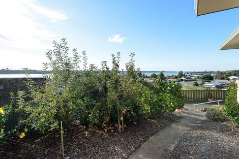 Photo of property in 7 Oakland Way, Welcome Bay, Tauranga, 3112