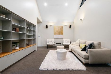 Photo of property in 105 Gladstone Road, Dalmore, Dunedin, 9010