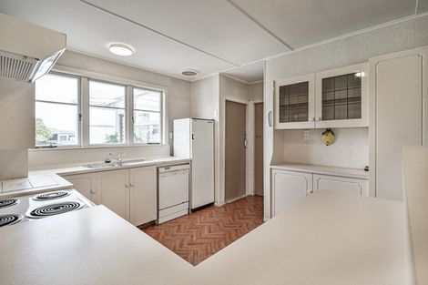 Photo of property in 10 Cornwall Road, Taradale, Napier, 4112