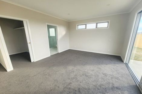 Photo of property in 49 Atlantic Drive, Fitzherbert, Palmerston North, 4410