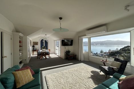 Photo of property in 1/1 Wilkinson Street, Oriental Bay, Wellington, 6011