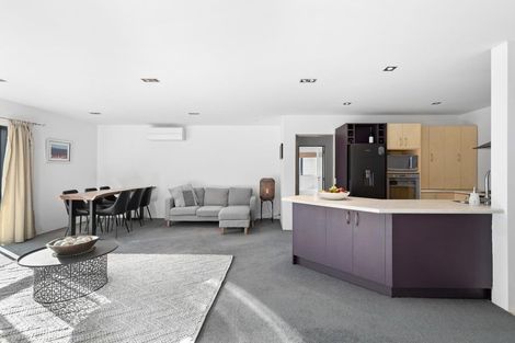 Photo of property in 2/1 Maple Court, Arthurs Point, Queenstown, 9371