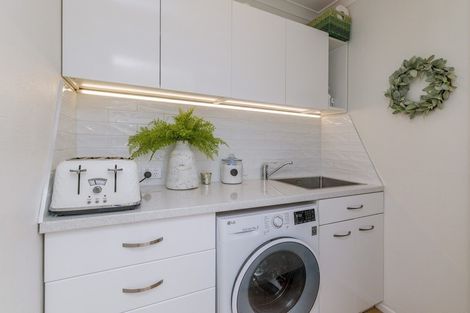 Photo of property in 42 York Street, Levin, 5510