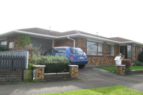 Photo of property in 11 Woodfield Avenue, Roslyn, Palmerston North, 4414