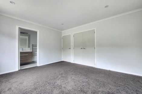Photo of property in 1a Te Reinga View, Tawa, Wellington, 5028