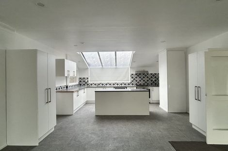 Photo of property in 316 Memorial Avenue, Burnside, Christchurch, 8053