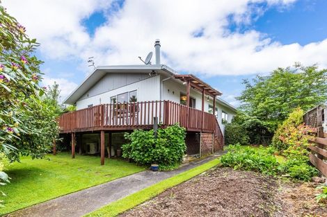 Photo of property in 18 Holland Grove, Richmond Heights, Taupo, 3330