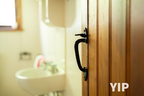 Photo of property in 77 Clifford Road, Johnsonville, Wellington, 6037