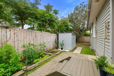 Photo of property in 86 Taikata Road, Te Atatu Peninsula, Auckland, 0610