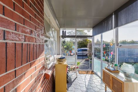 Photo of property in 1 Kennedy Crescent, Waimate, 7924