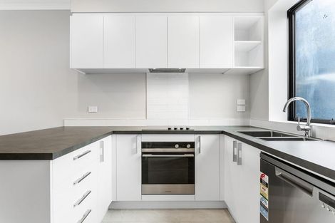 Photo of property in 5/89 Hobsonville Point Road, Hobsonville, Auckland, 0616