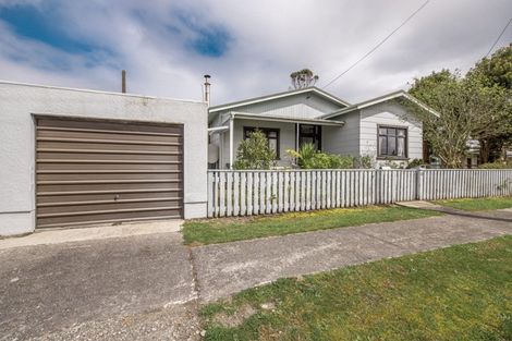 Photo of property in 14 Queen Street, Westport, 7825