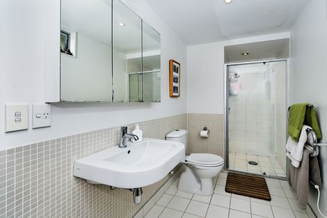 Photo of property in 21 Chamari Close, Titirangi, Auckland, 0604