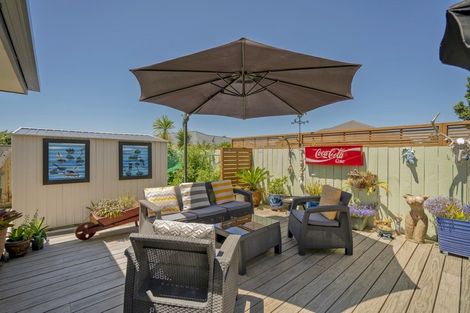 Photo of property in 120 Kupe Drive, Whitianga, 3510