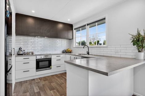 Photo of property in 260 Sandwich Road, St Andrews, Hamilton, 3200
