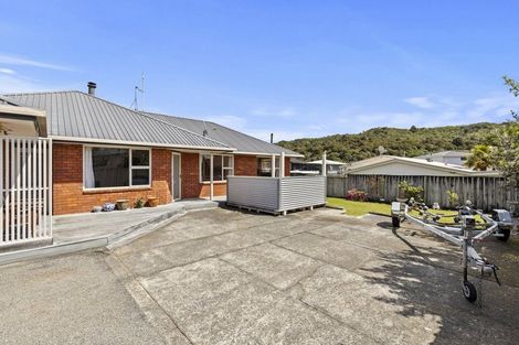 Photo of property in 157a Waikawa Road, Picton, 7220