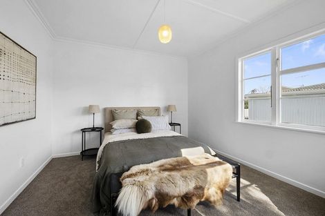 Photo of property in 9d Paynters Avenue, Strandon, New Plymouth, 4312