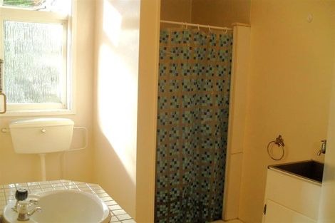 Photo of property in 9 Hungerford Road, Lyall Bay, Wellington, 6022